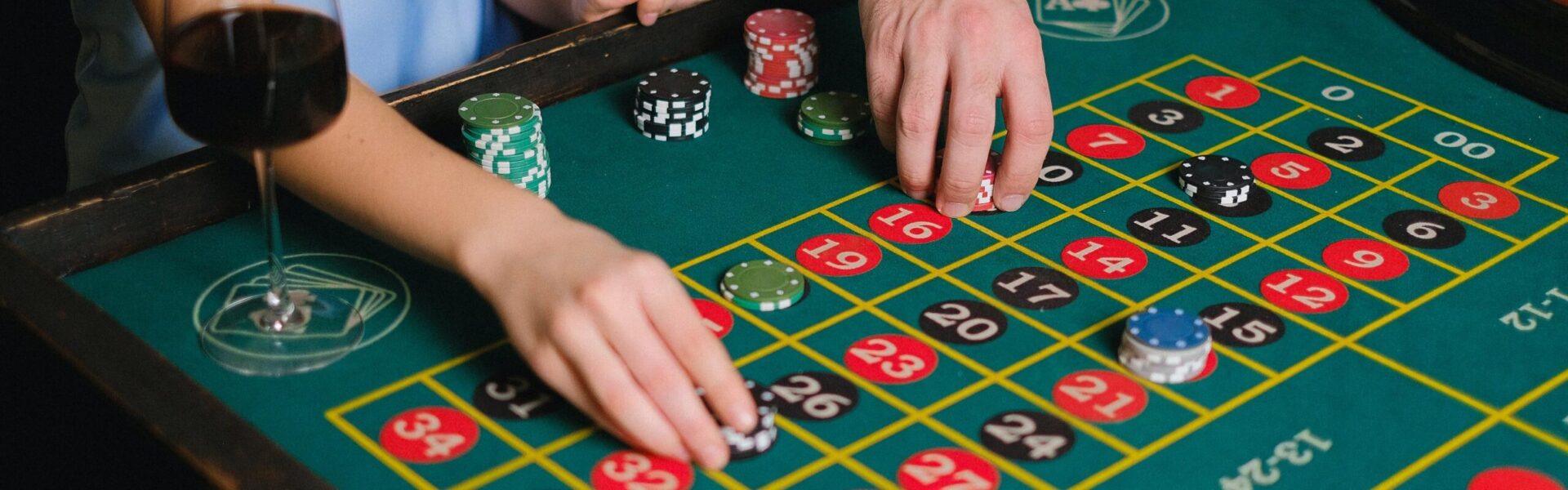 How Slot Themes and Toto Formats Shape the MPO Gaming Experience